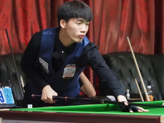 一柄双刃剑 一柄双刃剑