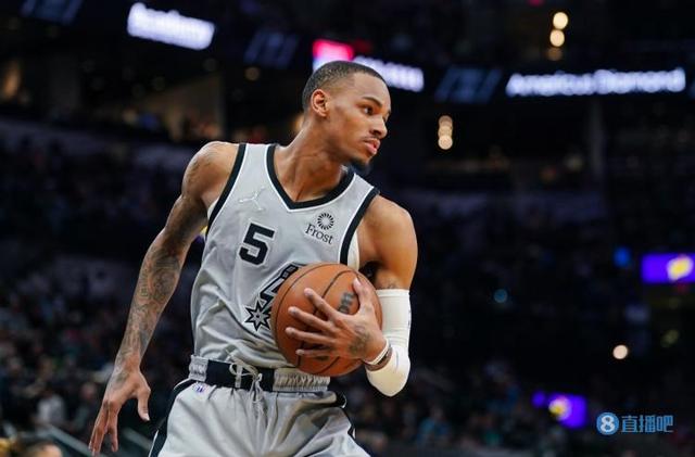 埃弗顿通过 埃弗顿通过