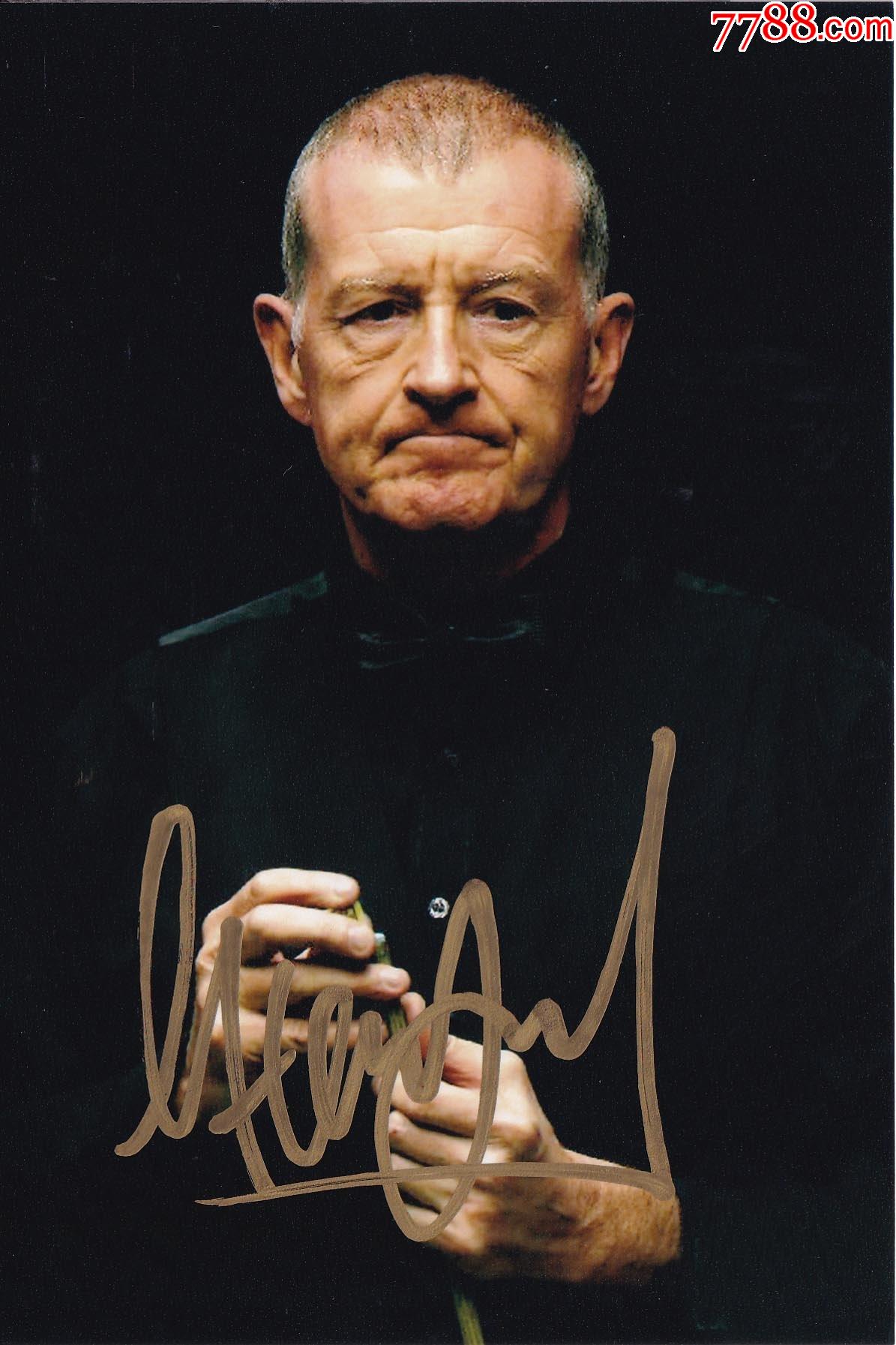 学生拿起球 学生拿起球