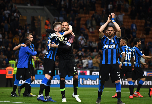 制造错位 制造错位