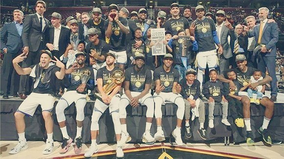 狄龙通过手 狄龙通过手