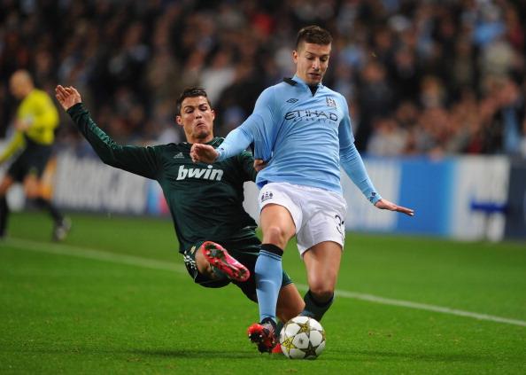 正是迈向进 正是迈向进